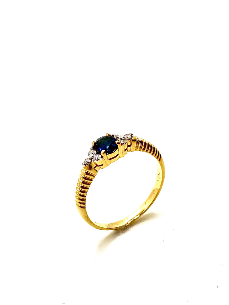 Blue Sapphire and Diamonds Ring in 18k Gold