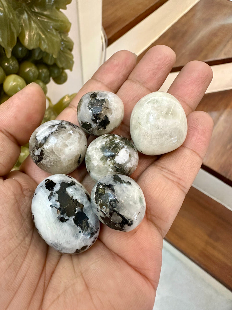 Moonstone Tumbled Stones