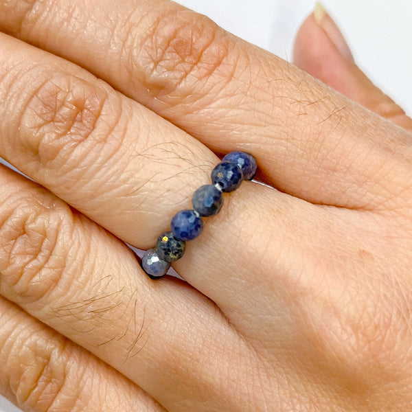 Blue Sapphire 4mm Faceted Ring