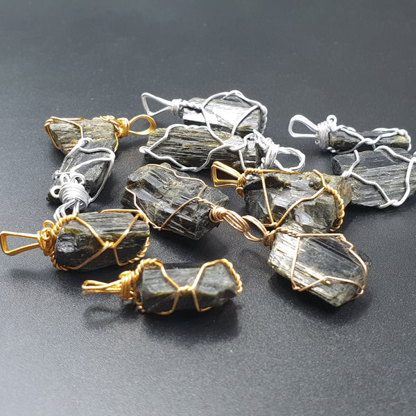 Epidote raw pendants