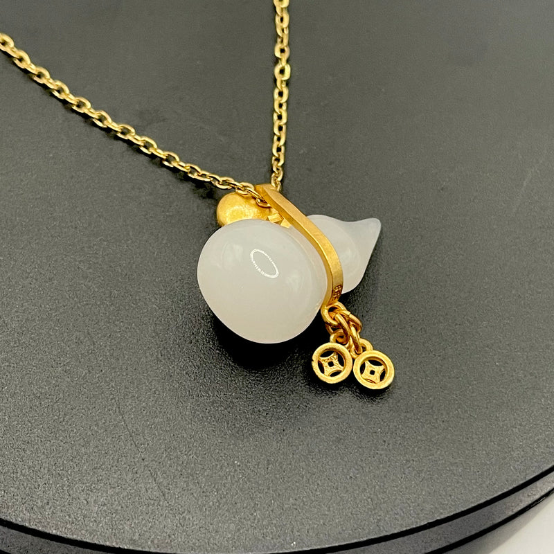 Wu 2025 lou pendant
