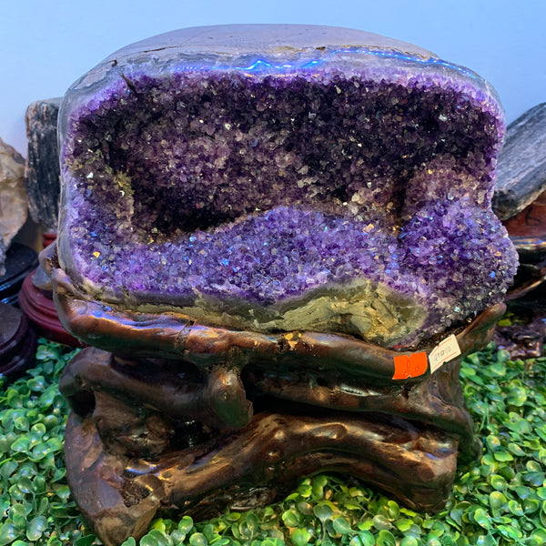 Amethyst geode