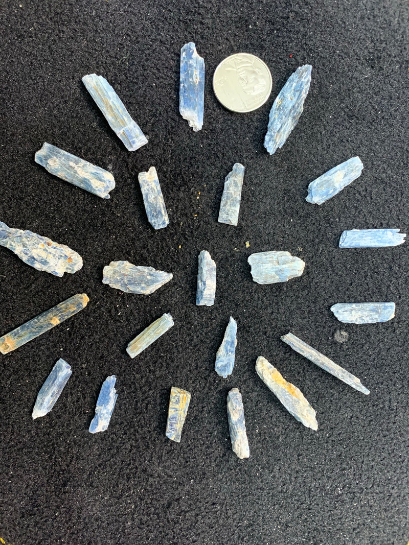 Blue kyanite raw