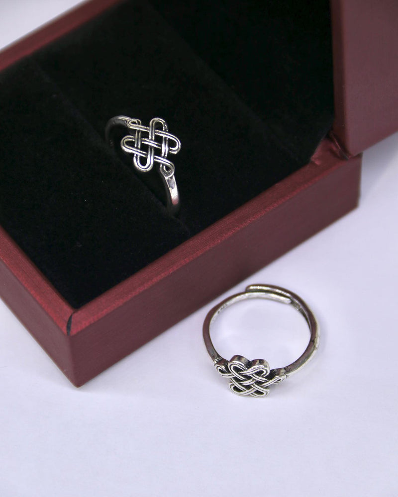 Mystic Knot Ring